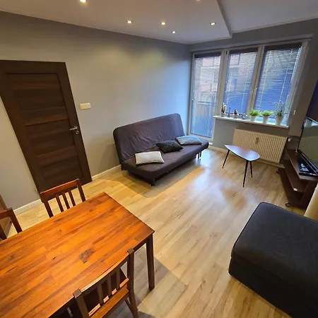 Poza Zgielkiem Miasta, A Jednak Wszystko W Zasiegu *