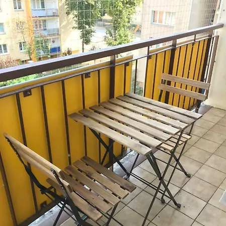 Poza Zgielkiem Miasta, A Jednak Wszystko W Zasiegu Appartement *