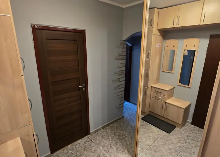 Poza Zgielkiem Miasta, A Jednak Wszystko W Zasiegu *