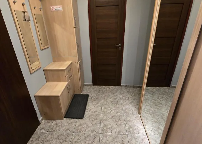 Poza Zgielkiem Miasta, A Jednak Wszystko W Zasiegu *